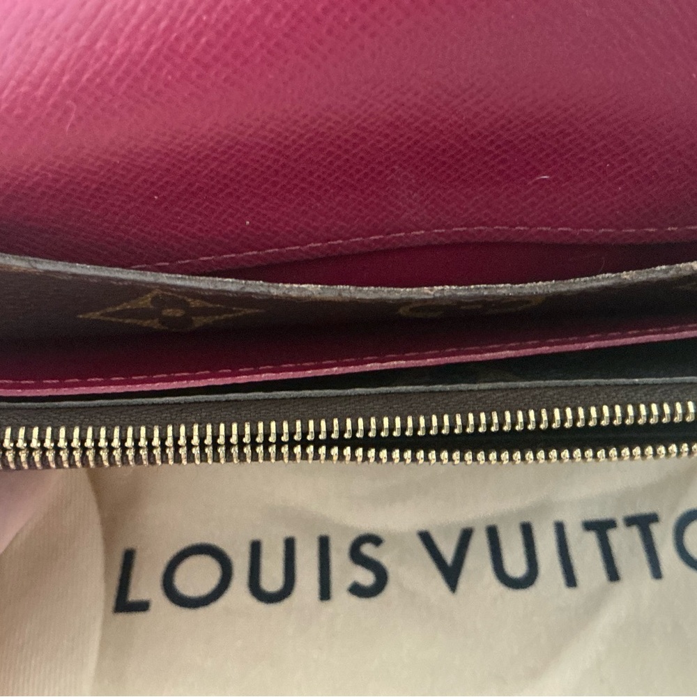 Louis Vuitton Monogram Emilie Wallet with Pink Button - Picture 4 of 4